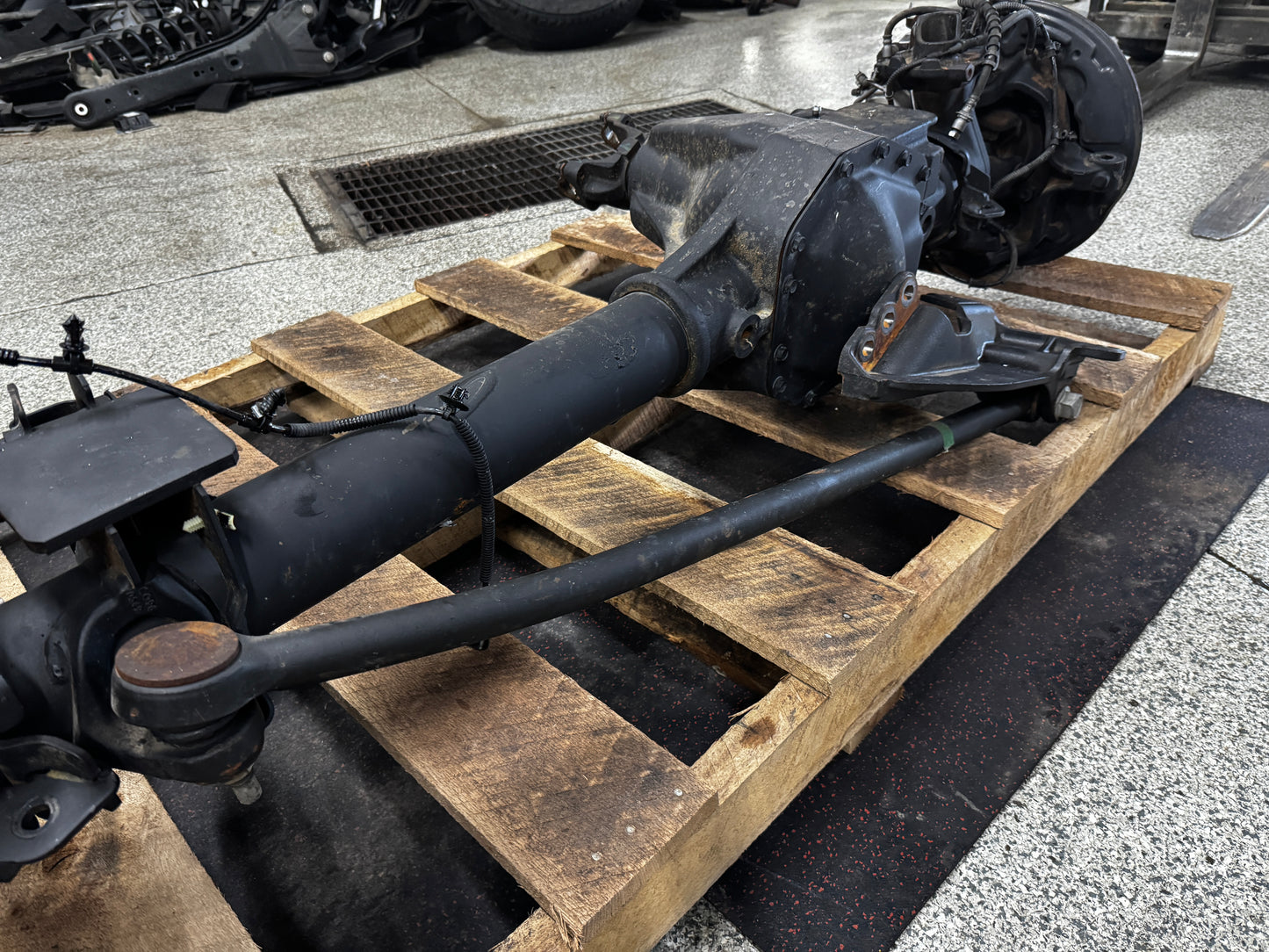 2023-2025 F-250 Super Duty Front Axle 3.73 Differential Gear 4x4 34k miles