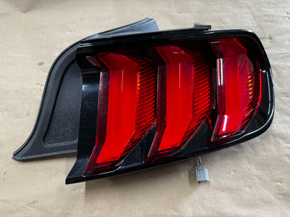 2018-2023 Ford Mustang GT V6 EcoBoost Tail Light RH Passenger Side LED