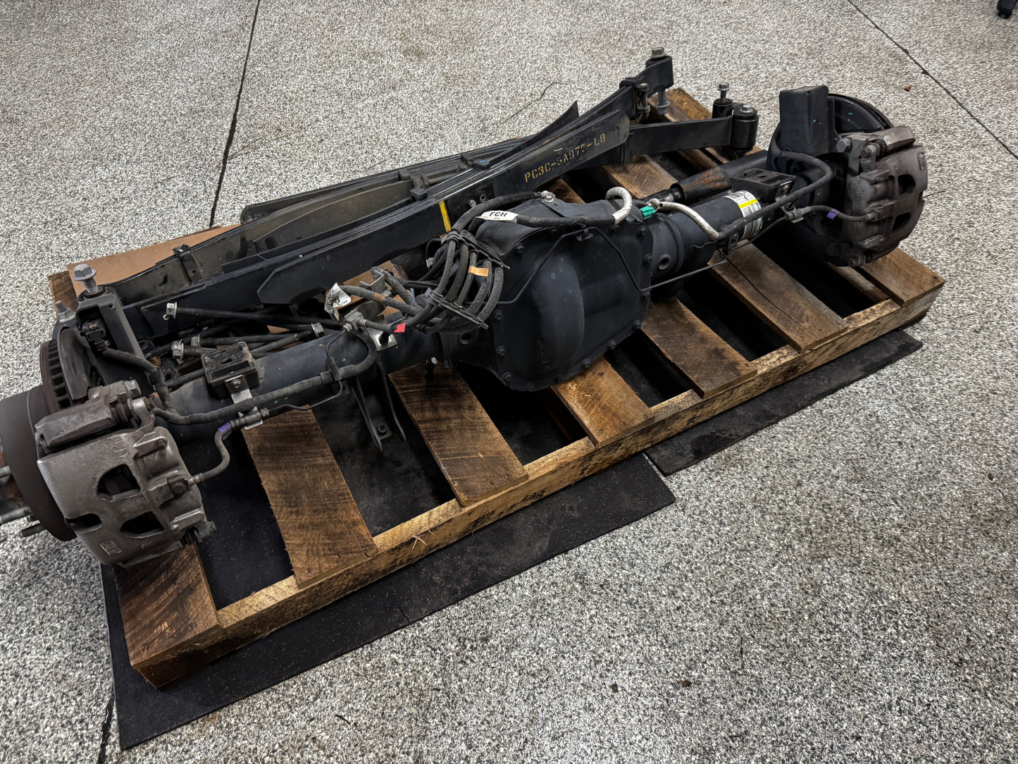 2023-2025 F-250 Super Duty Rear End Axle Assembly 3.73 Differential Gear 34k mi