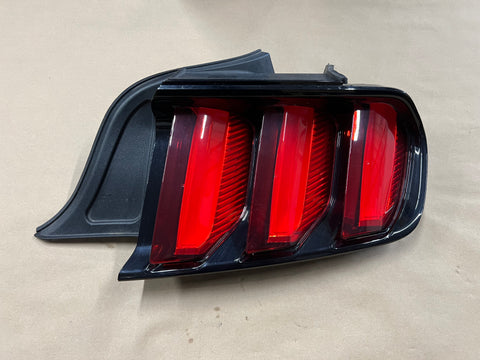 2015-2017 Ford Mustang GT350 GT V6 EcoBoost Tail Light RH Passenger Side LED