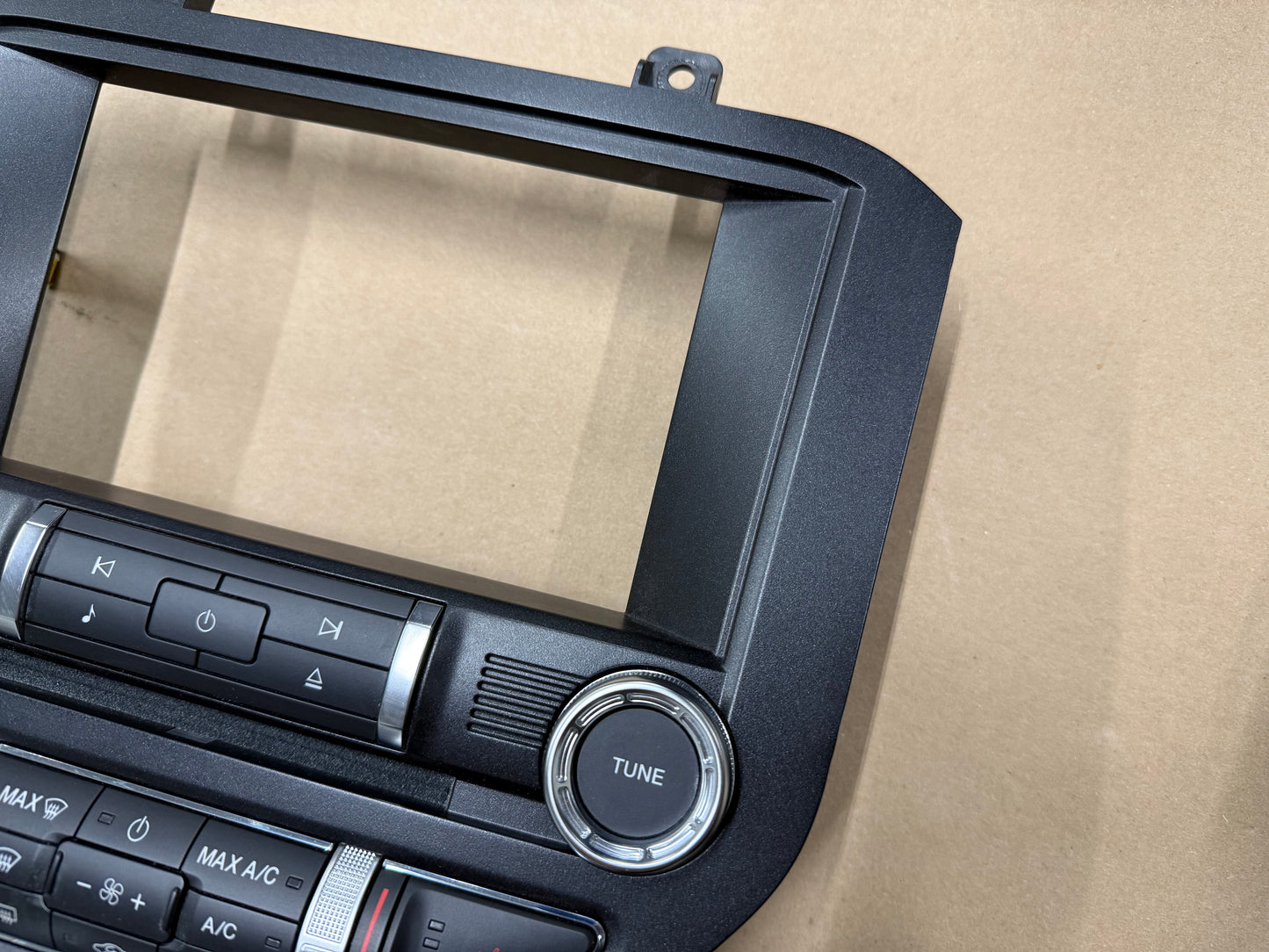 2018 Ford Mustang GT Touch Screen Face Plate Radio Module USB