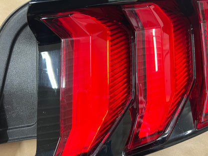 2018-2023 Ford Mustang GT V6 EcoBoost Tail Light RH Passenger Side LED