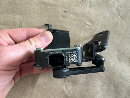 2020-2022 Ford Mustang GT500 Rear Magnetic Ride Control Sensor LH Driver