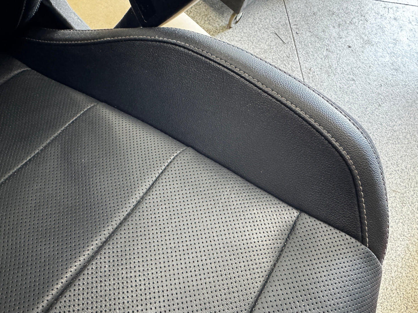 2018-2023 Ford Mustang GT RH Passenger Seat Black Leather Heated Cooled