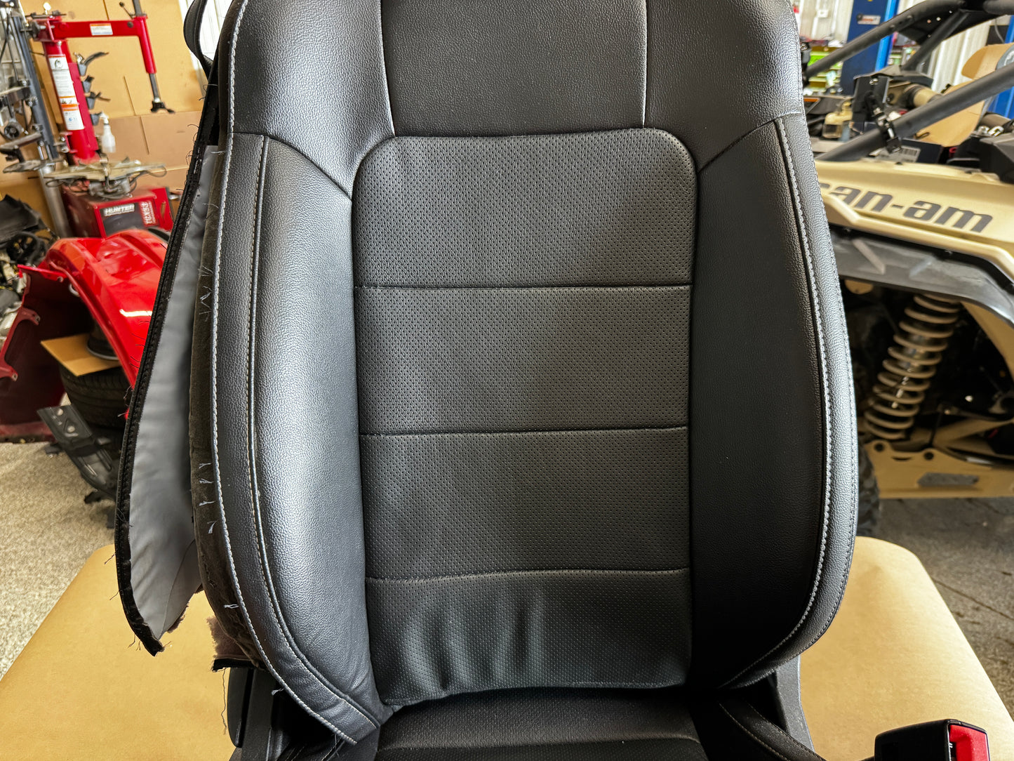 2018-2023 Ford Mustang GT RH Passenger Seat Black Leather Heated Cooled