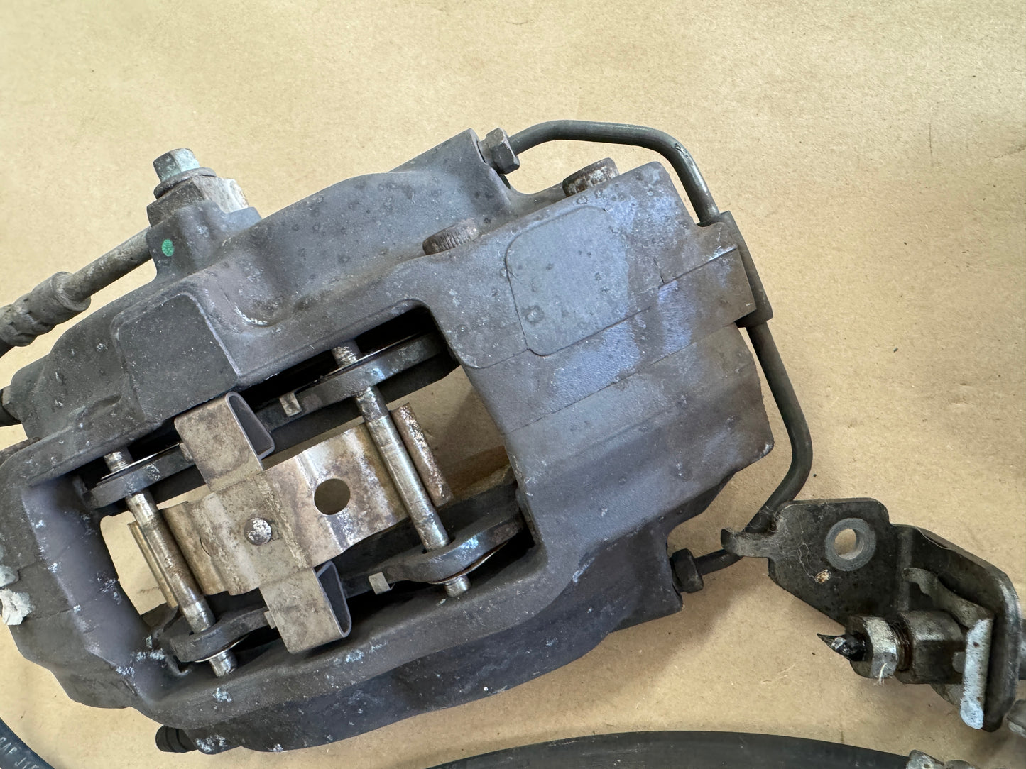 2010-2015 Chevrolet Camaro SS Brembo Rear Brakes Calipers - OEM
