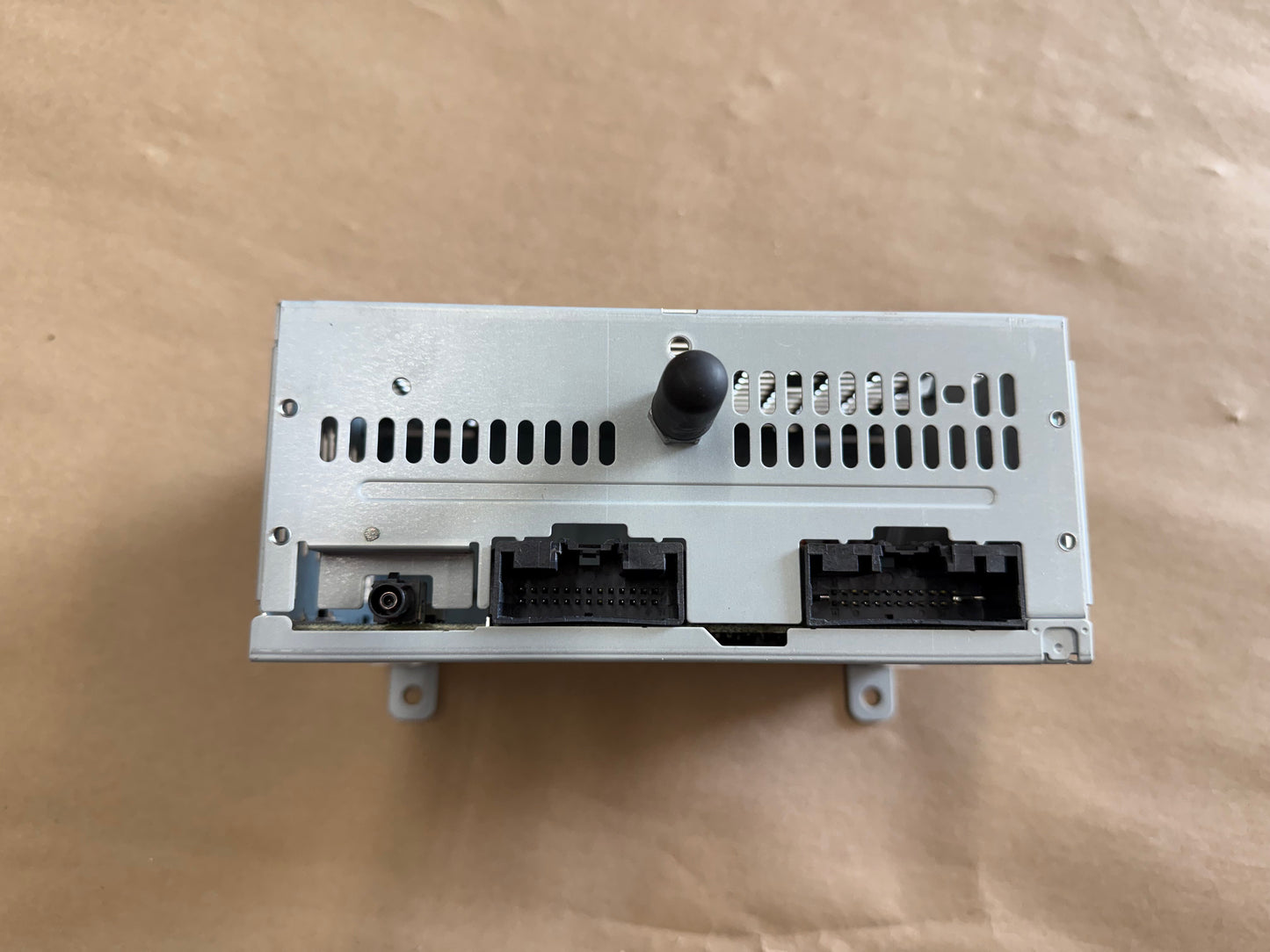 2018-2023 Ford Mustang Radio Head Unit NON Touch Screen 4" Display