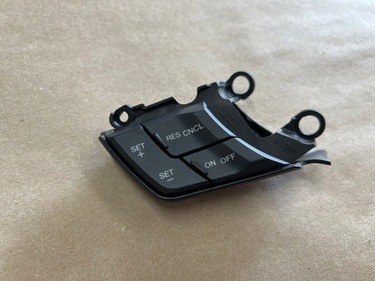 2015-2017 Ford Mustang GT LH Wheel Steering Button Cruise Control Steering
