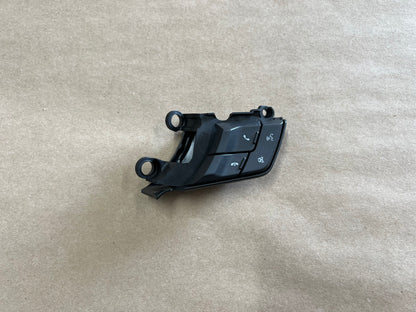 2015-2017 Ford Mustang GT RH Wheel Steering Button Sync Control