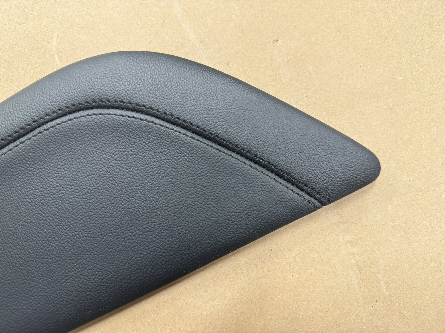 2020-2022 Mustang GT500 LH Driver Side Leather Knee Pad Panel