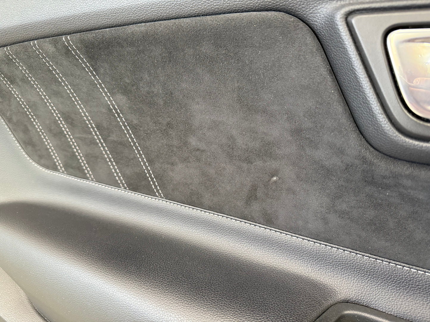 2018-2023 Ford Mustang GT LH Driver Leather/Suede Insert Door Panel Grey Stitch
