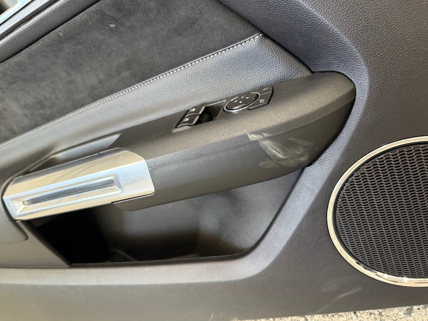 2018-2023 Ford Mustang GT LH Driver Leather/Suede Insert Door Panel Grey Stitch