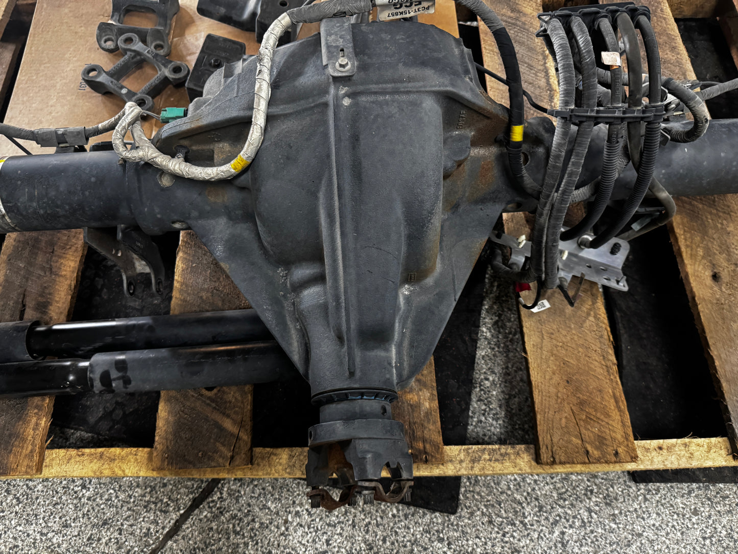 2023-2025 F-250 Super Duty Rear End Axle Assembly 3.73 Differential Gear 48k mi