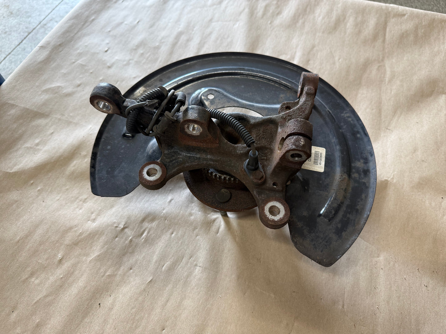 2007-2009 Ford Mustang GT500 LH Driver Side Front Spindle Knuckle Hub 50k mi