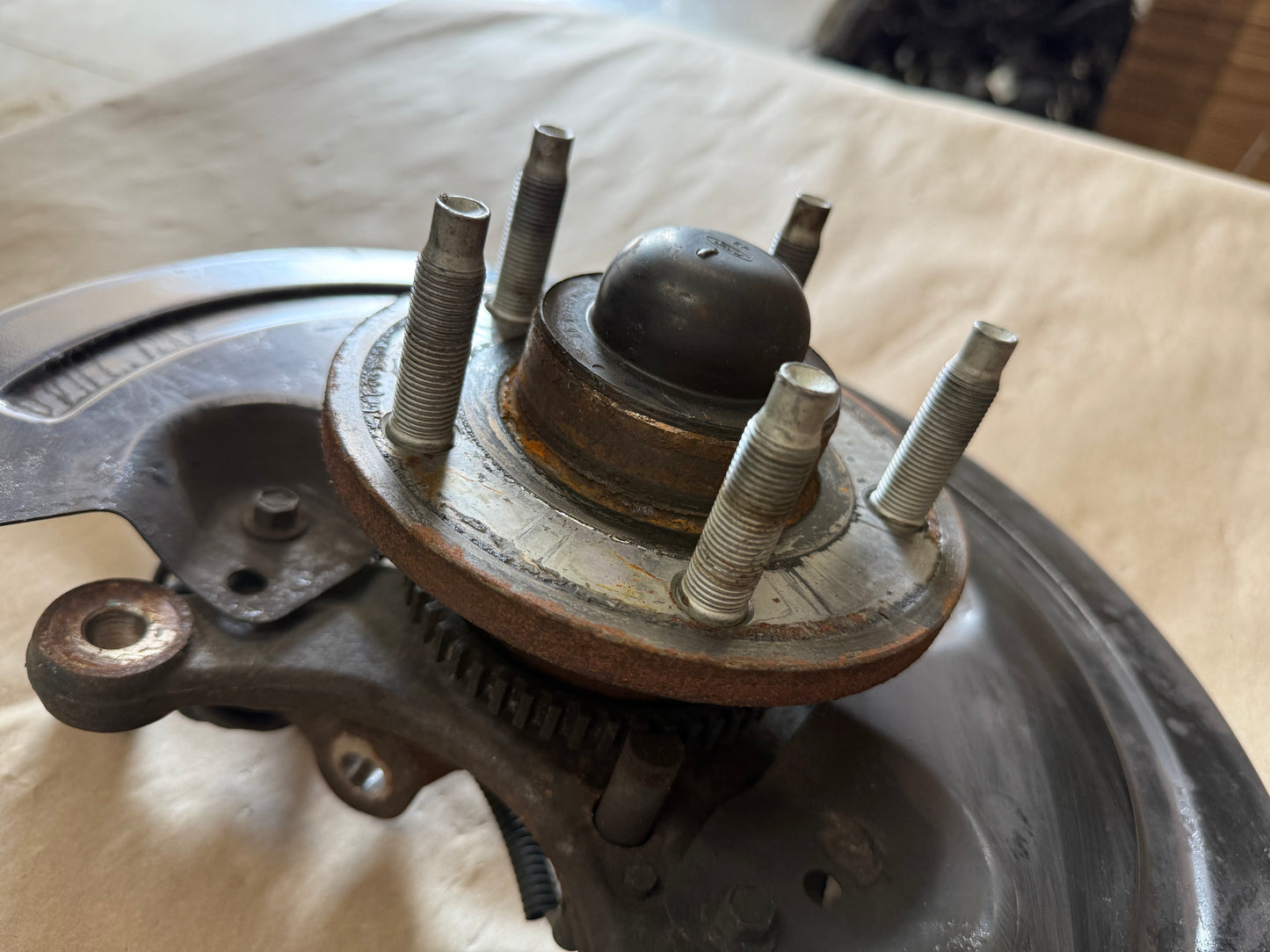 2007-2009 Ford Mustang GT500 RH Passenger Side Front Spindle Knuckle Hub 50k mi