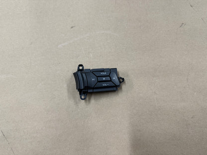 2015-2017 Ford Mustang GT RH Wheel Steering Button Volume Mute Search
