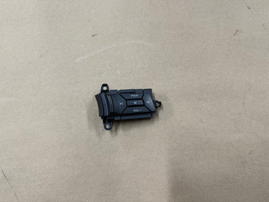 2015-2017 Ford Mustang GT RH Wheel Steering Button Volume Mute Search