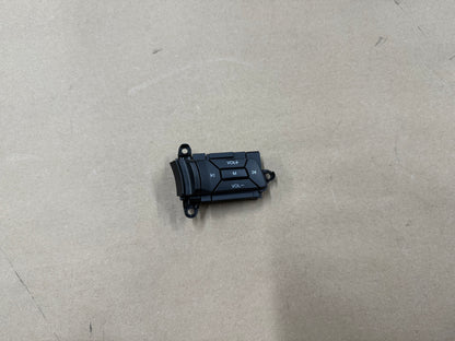 2015-2017 Ford Mustang GT RH Wheel Steering Button Volume Mute Search