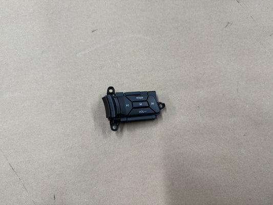 2015-2017 Ford Mustang GT RH Wheel Steering Button Volume Mute Search