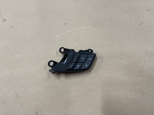 2015-2017 Ford Mustang GT RH Wheel Steering Button Sync Control
