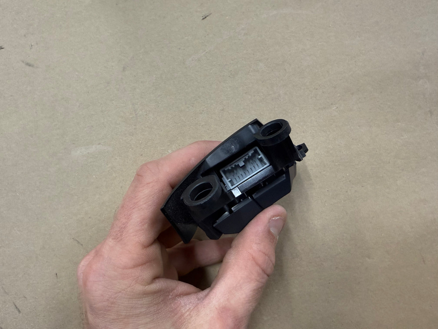 2015-2017 Ford Mustang GT RH Wheel Steering Button Sync Control