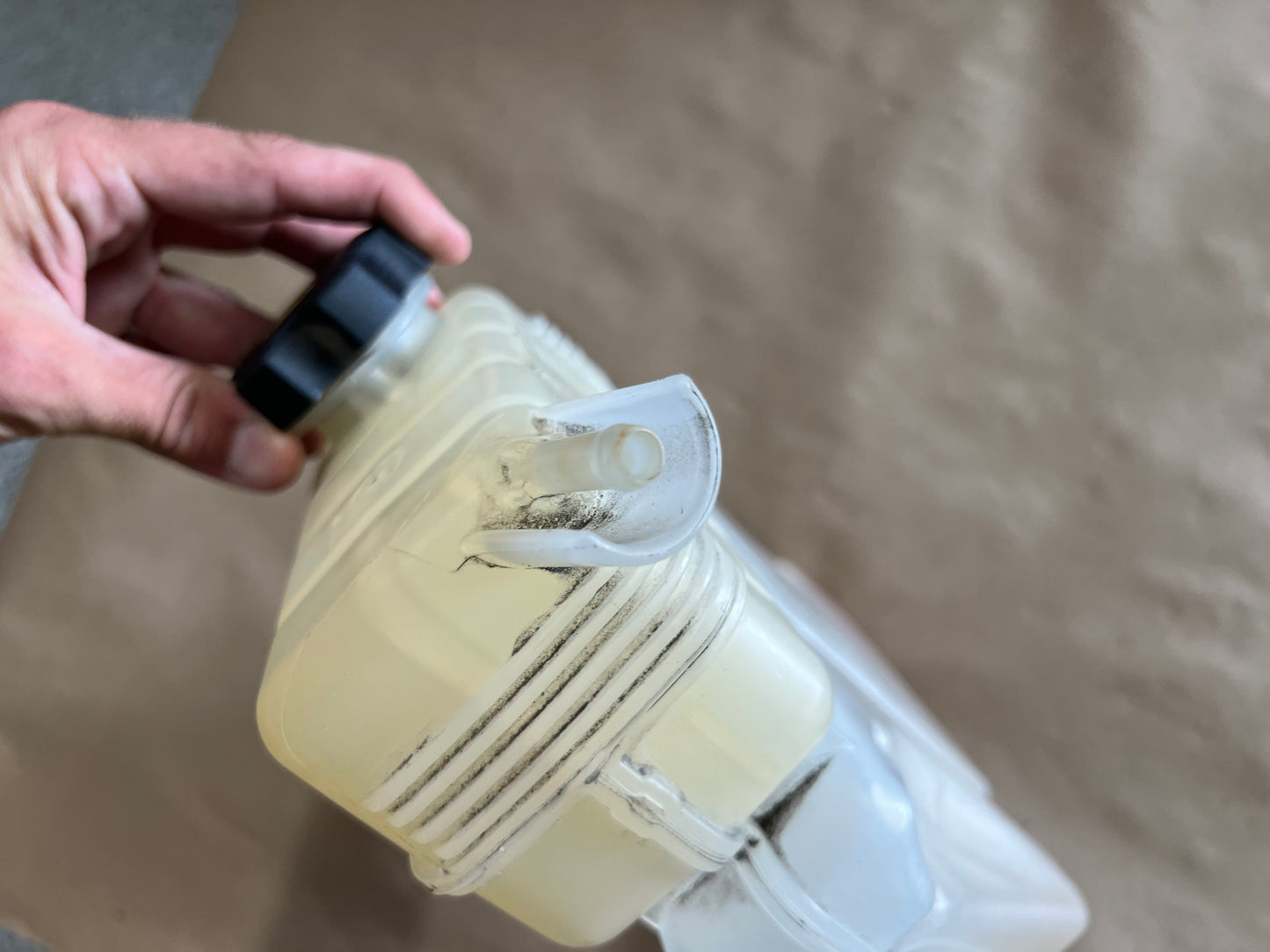 2016-2024 Chevrolet Camaro SS 6.2L V8 Coolant Overflow Tank
