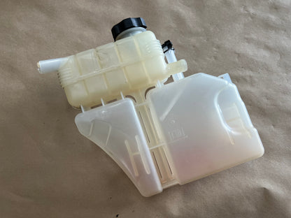 2016-2024 Chevrolet Camaro SS 6.2L V8 Coolant Overflow Tank