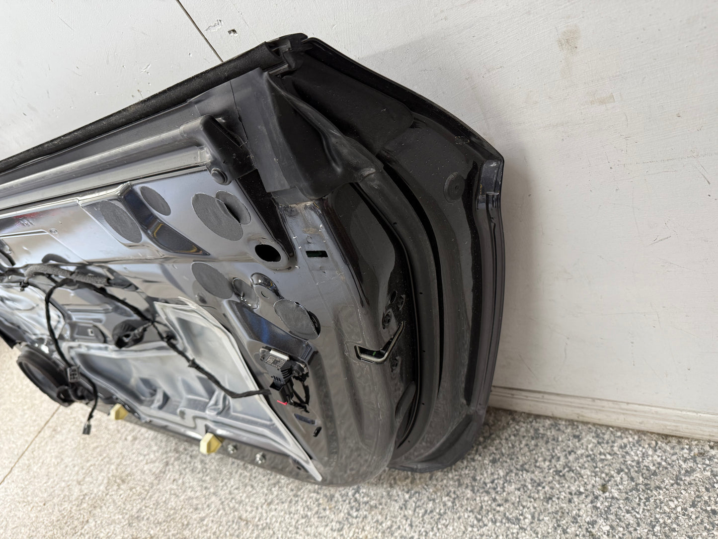 2015-2023 Ford Mustang GT EcoBoost RH Passenger Side Door Complete w/Glass "HY"