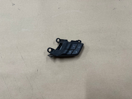 2015-2017 Ford Mustang GT RH Wheel Steering Button Sync Control