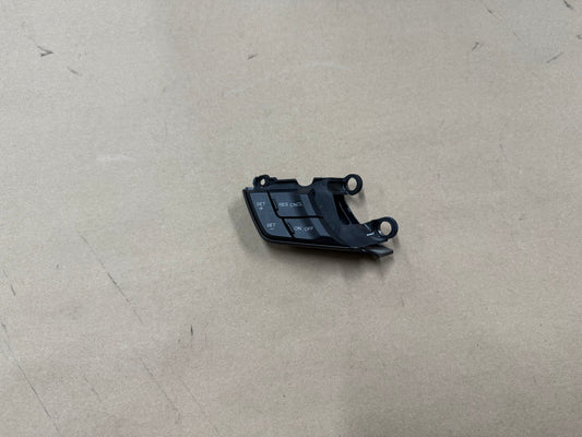 2015-2017 Ford Mustang GT LH Wheel Steering Button Cruise Control Steering