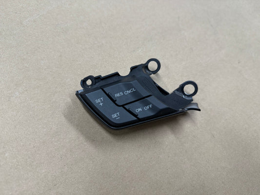 2015-2017 Ford Mustang GT LH Wheel Steering Button Cruise Control Steering