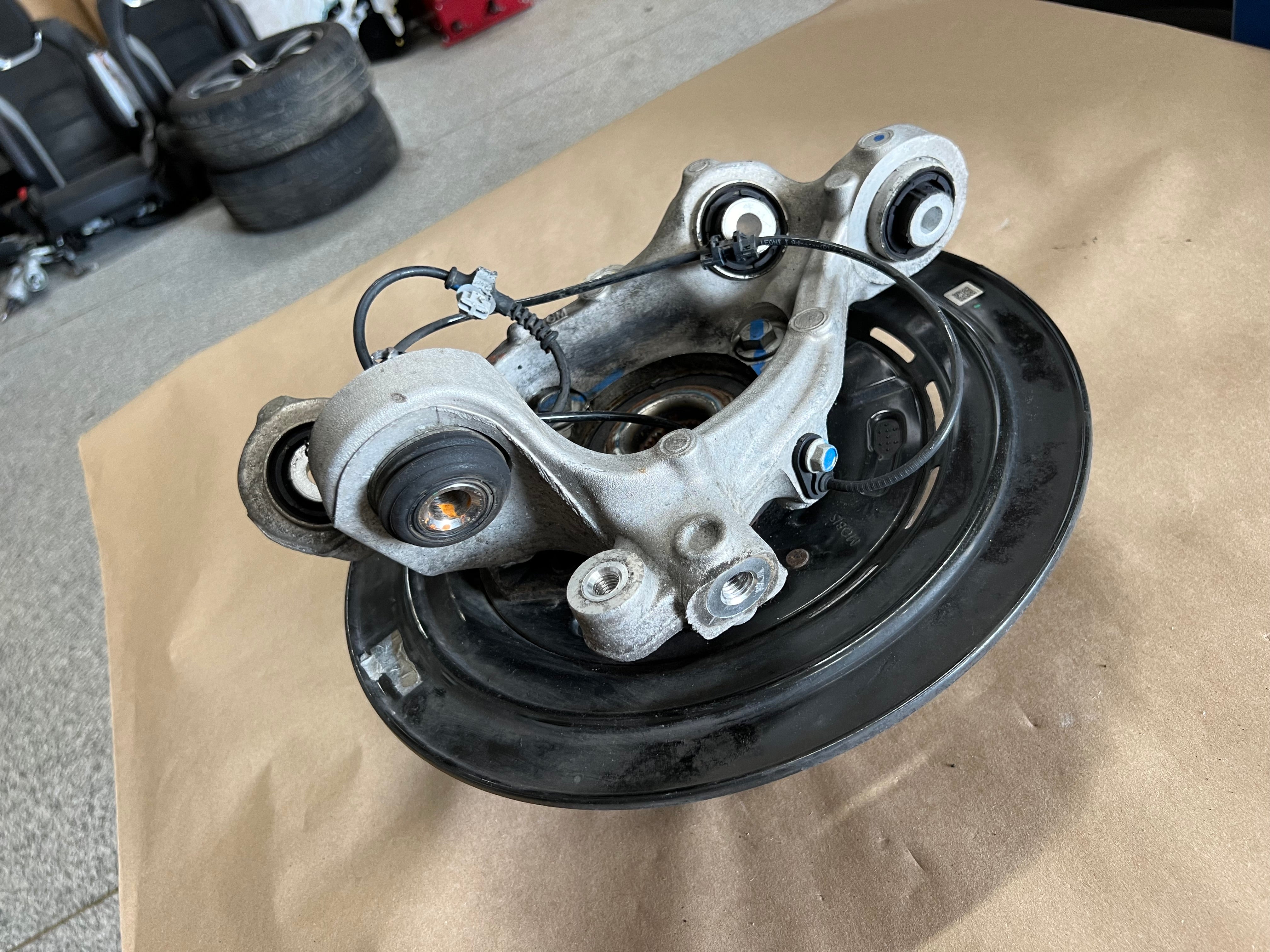 2016-2024 Chevrolet Camaro ZL1 SS RH Passenger Side Rear Spindle