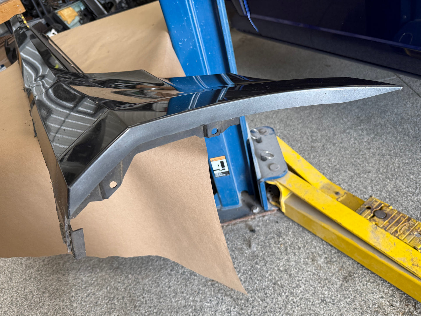 2016-2018 Chevrolet Camaro LH Side Skirt Molding Driver Side "Grey"