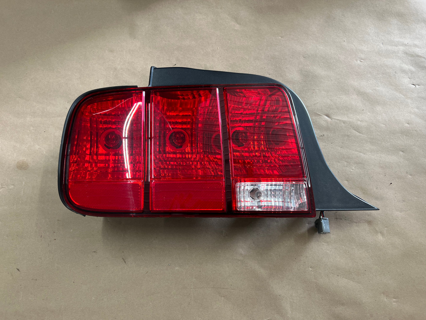 2005-2009 Ford Mustang GT V6 GT500 Tail Light LH Driver Side