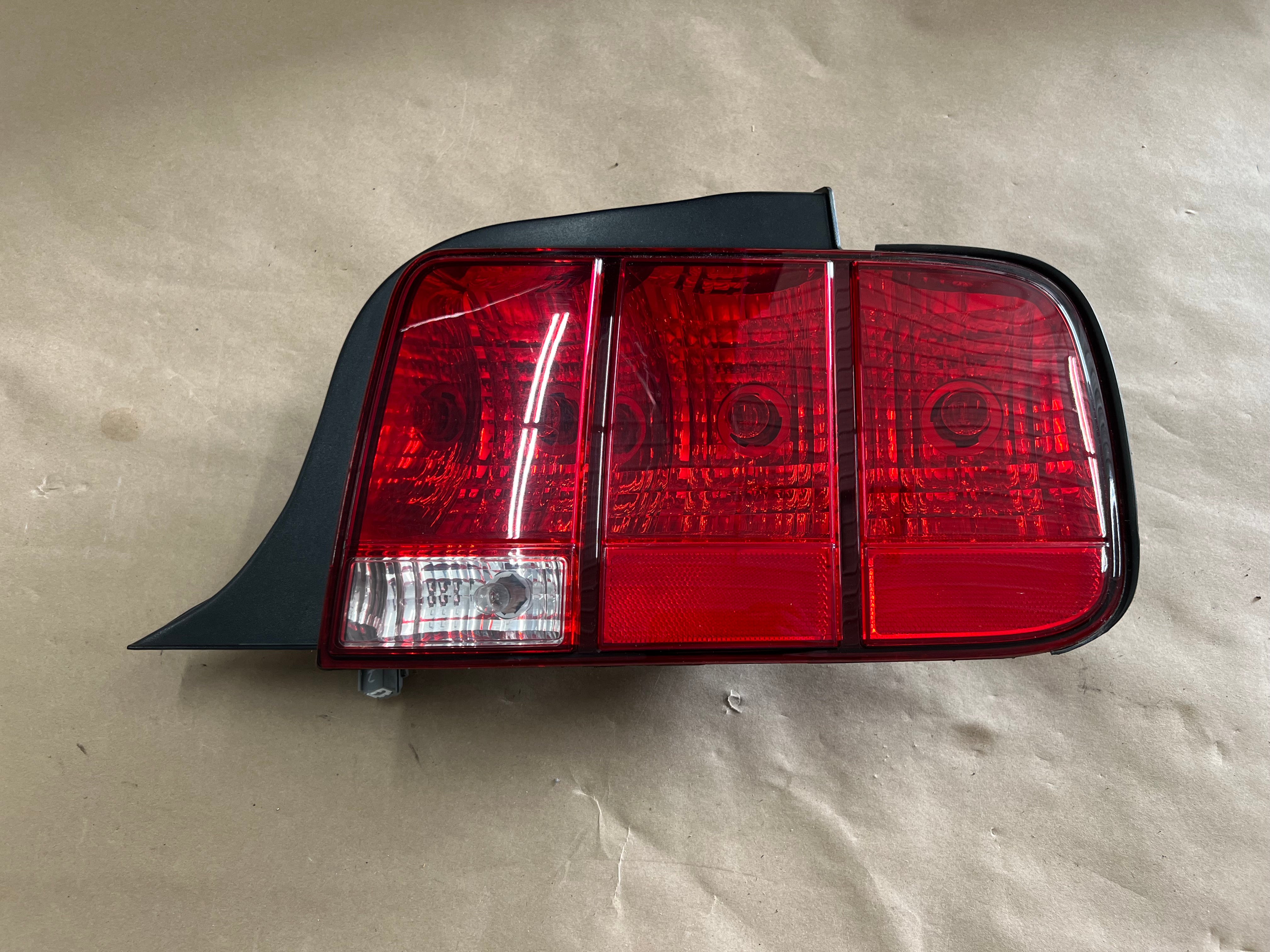 2005-2009 Ford Mustang GT V6 GT500 Tail Light RH Passenger Side ...