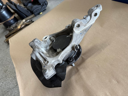 2016-2023 Chevrolet Camaro ZL1 SS LH Driver Side Front Spindle Knuckle Hub GM