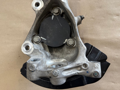 2016-2023 Chevrolet Camaro ZL1 SS LH Driver Side Front Spindle Knuckle Hub GM