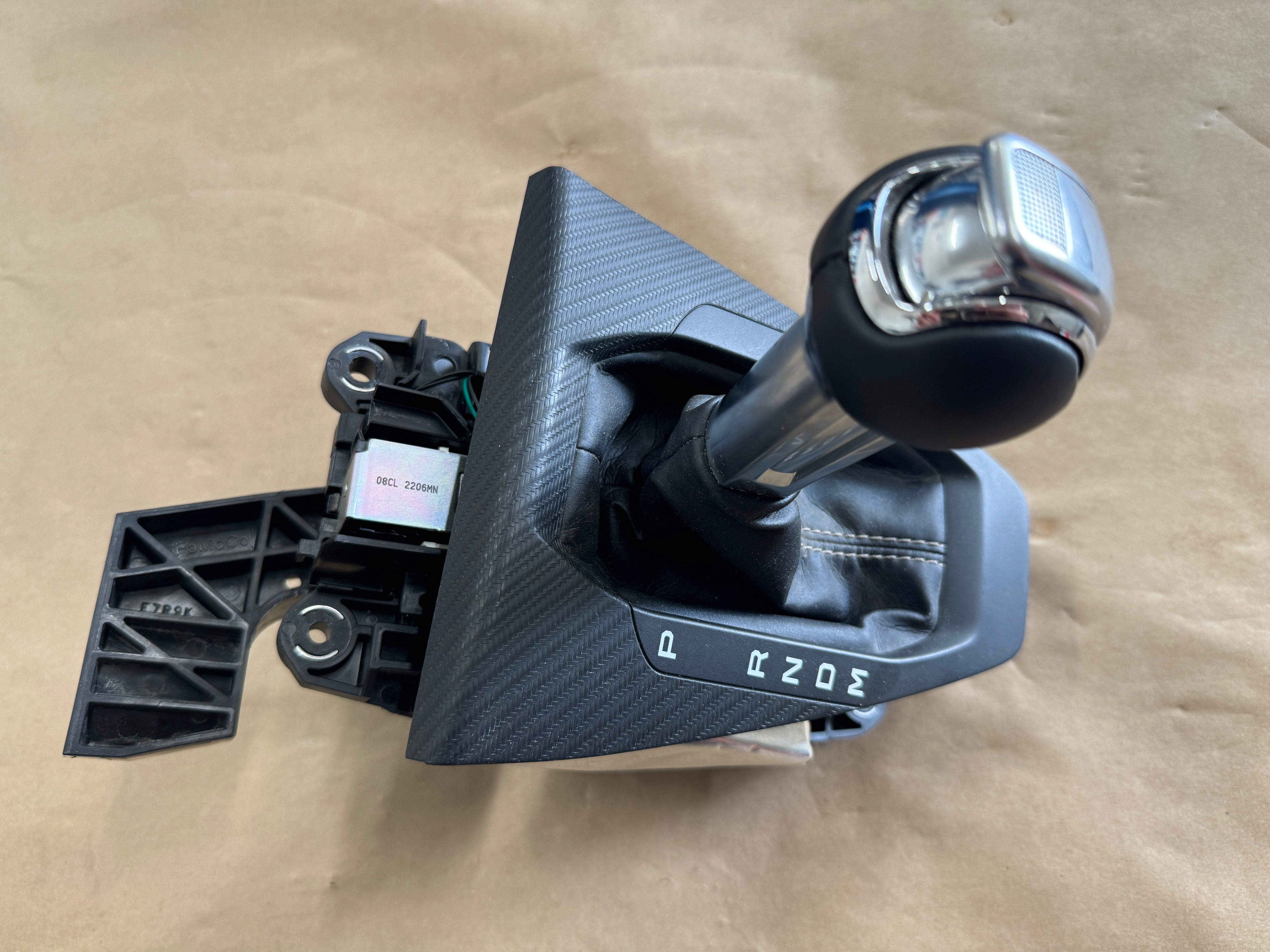 2024 Ford Mustang GT 5.0 10R80 Automatic Shifter Assembly 2024 Ford Mustang GT 5.0 10R80 Automatic Shifter Assembly