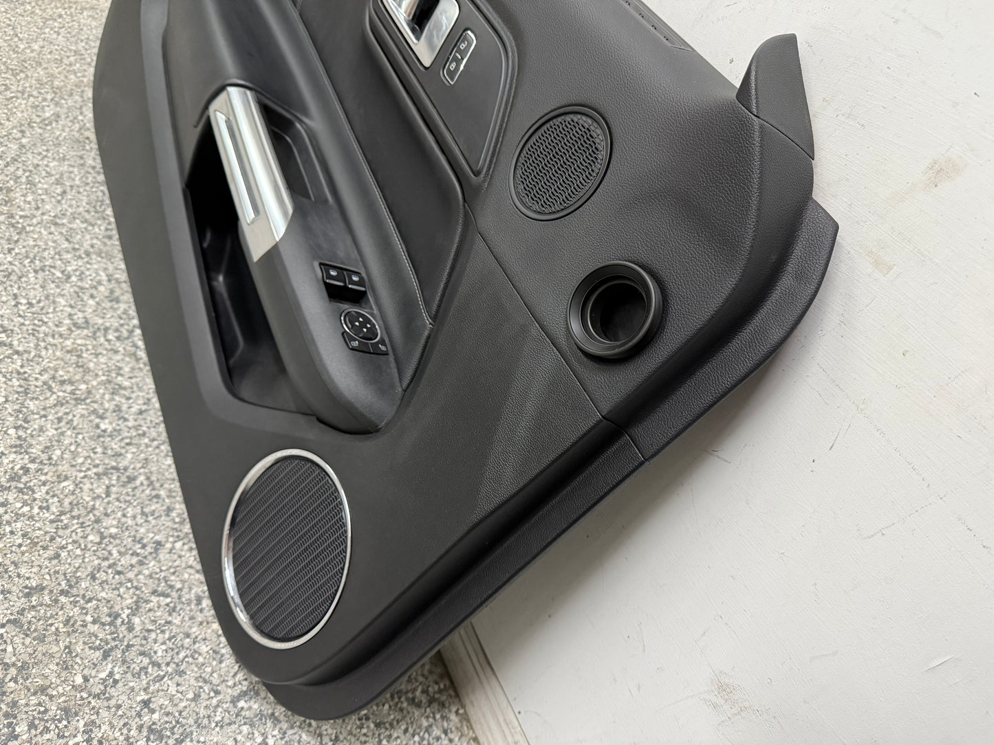 2018-2023 Ford Mustang GT LH Driver Leather Insert Door Panel Grey Stitching