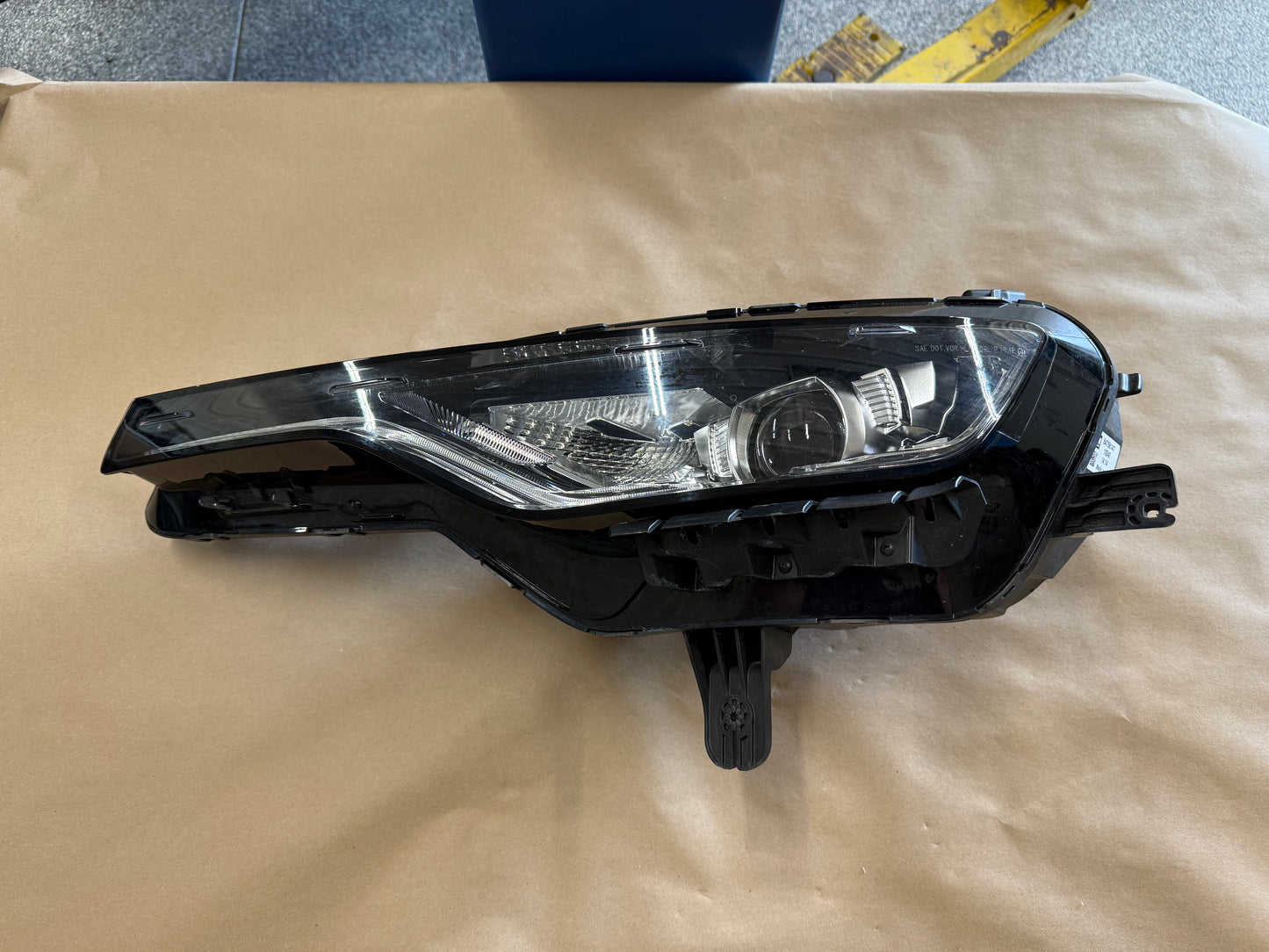 2019-2024 Chevrolet Camaro SS LH Driver Side HID Headlight 84756147