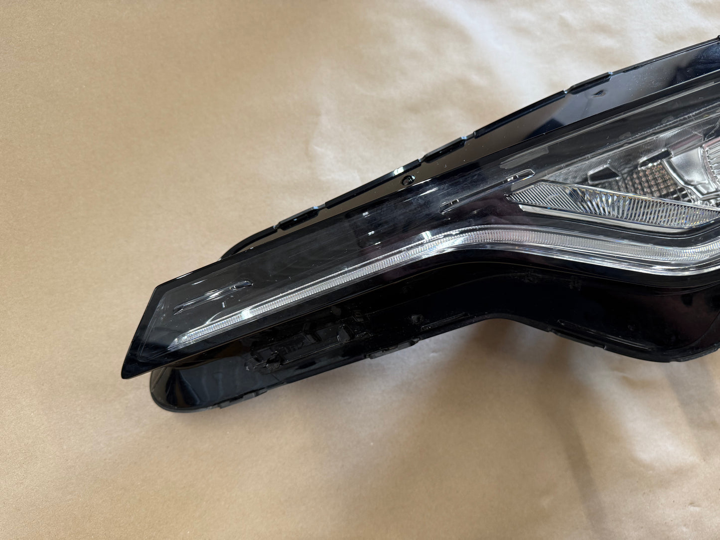 2019-2024 Chevrolet Camaro SS LH Driver Side HID Headlight 84756147