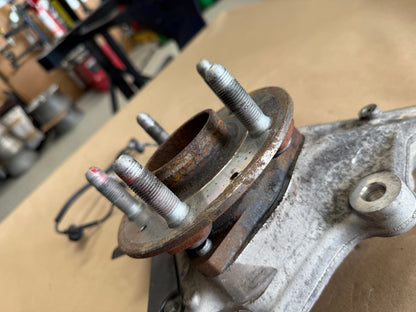 2016-2023 Chevrolet Camaro ZL1 SS LH Driver Side Front Spindle Knuckle Hub GM