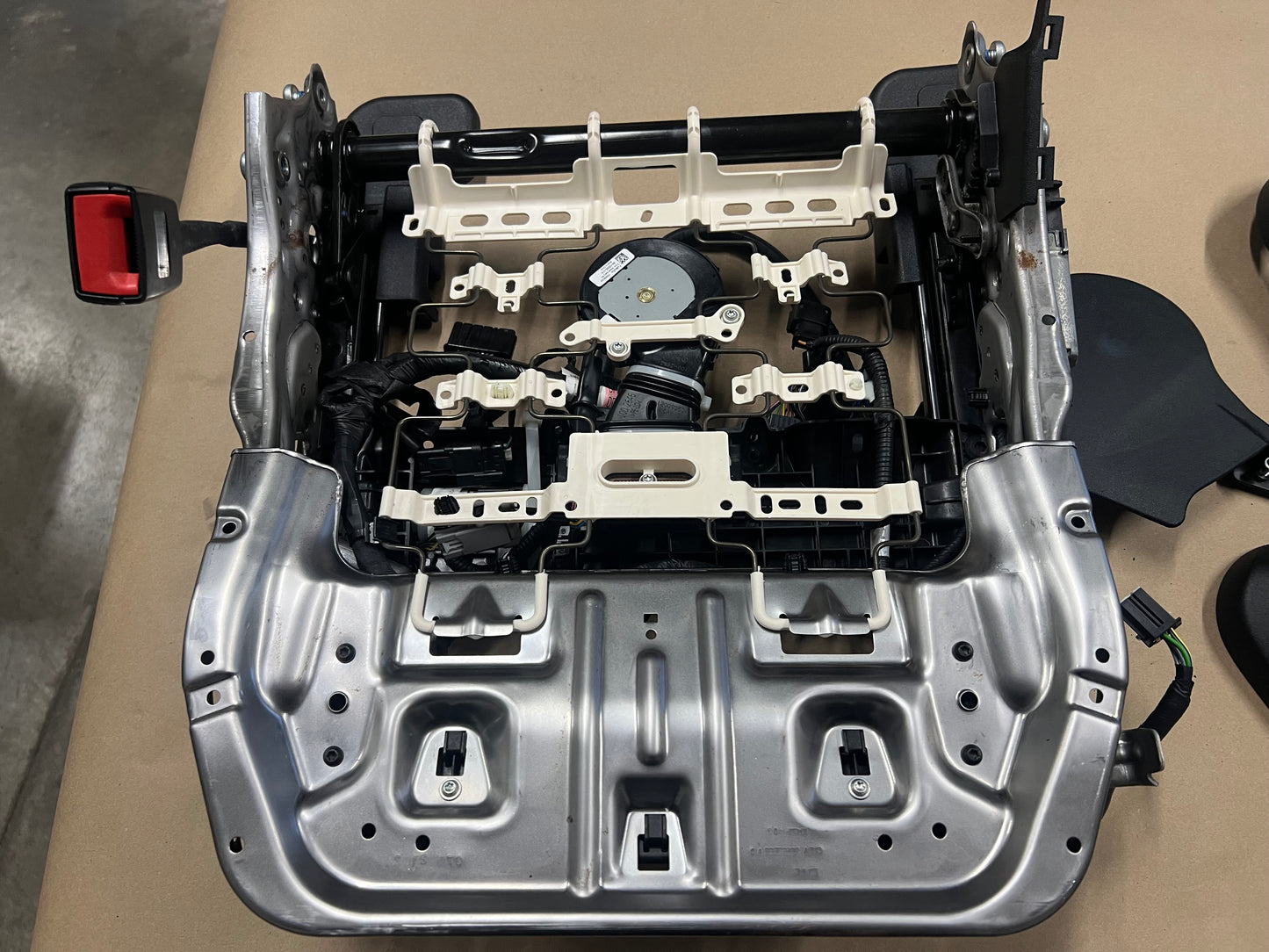 2018-2022 Ford Mustang LH Driver Side Electric Power Seat Track Heat/Cool
