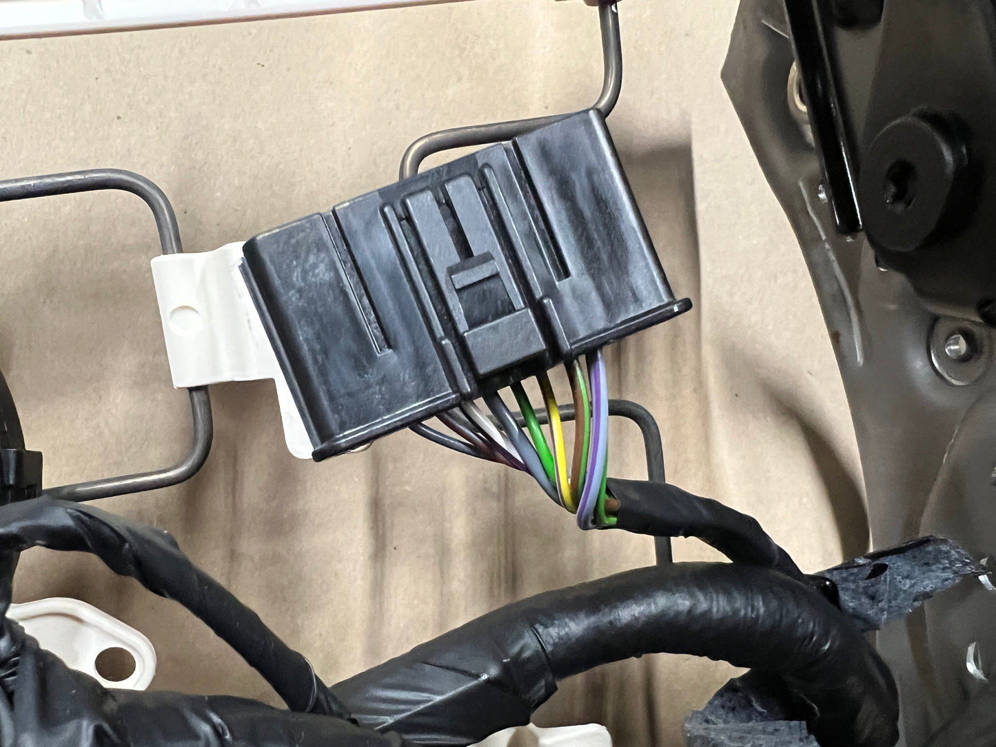 2018-2022 Ford Mustang LH Driver Side Electric Power Seat Track Heat/Cool