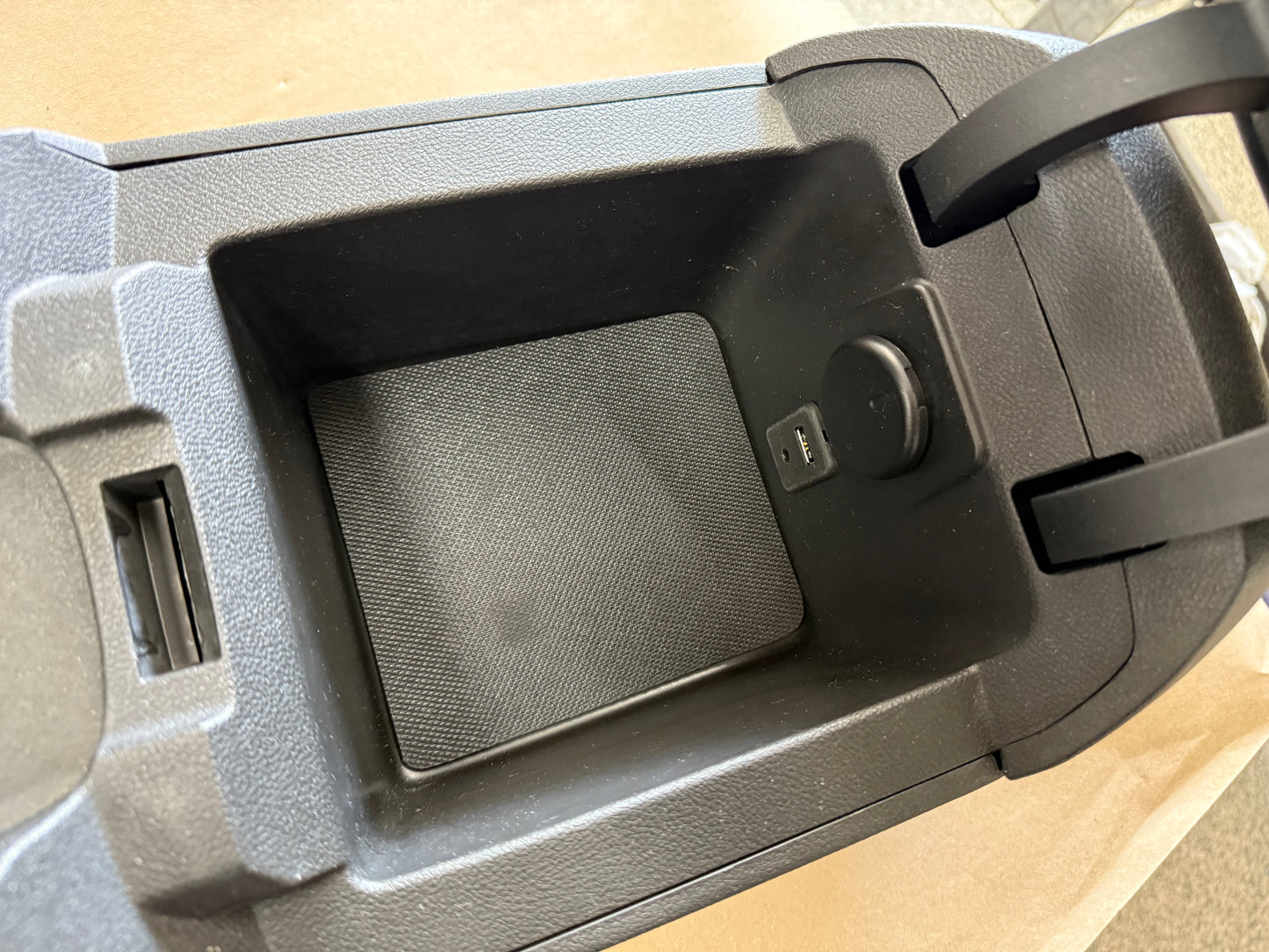 2010-2015 Chevrolet Camaro SS Center Console Assembly