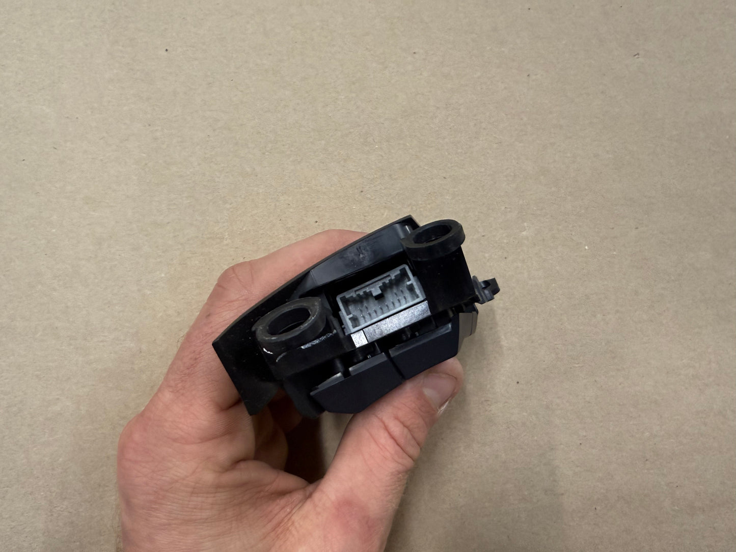 2015-2017 Ford Mustang GT RH Wheel Steering Button Sync Control