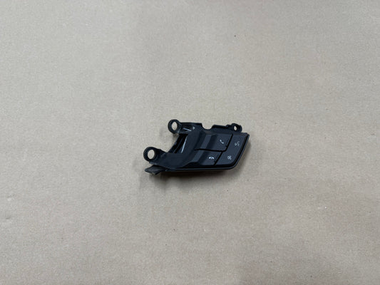 2015-2017 Ford Mustang GT RH Wheel Steering Button Sync Control