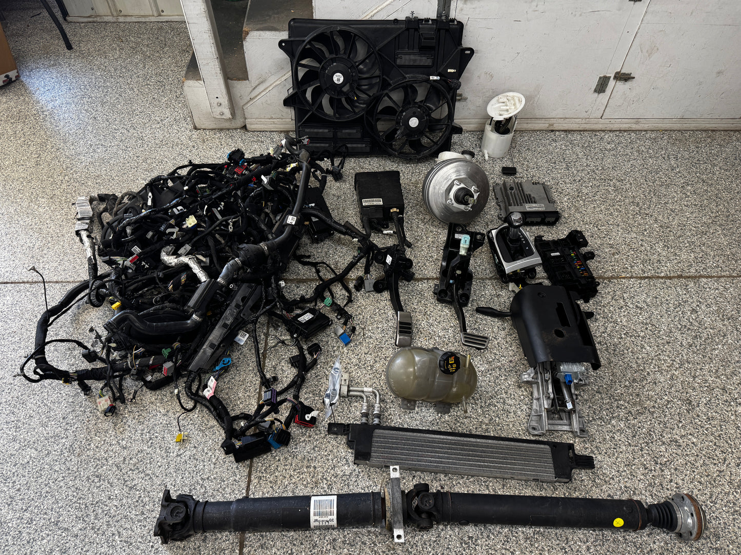2020 Mustang 5.0 Coyote Gen 3 Engine Drivetrain 10R80 Automatic Auto 21k mi
