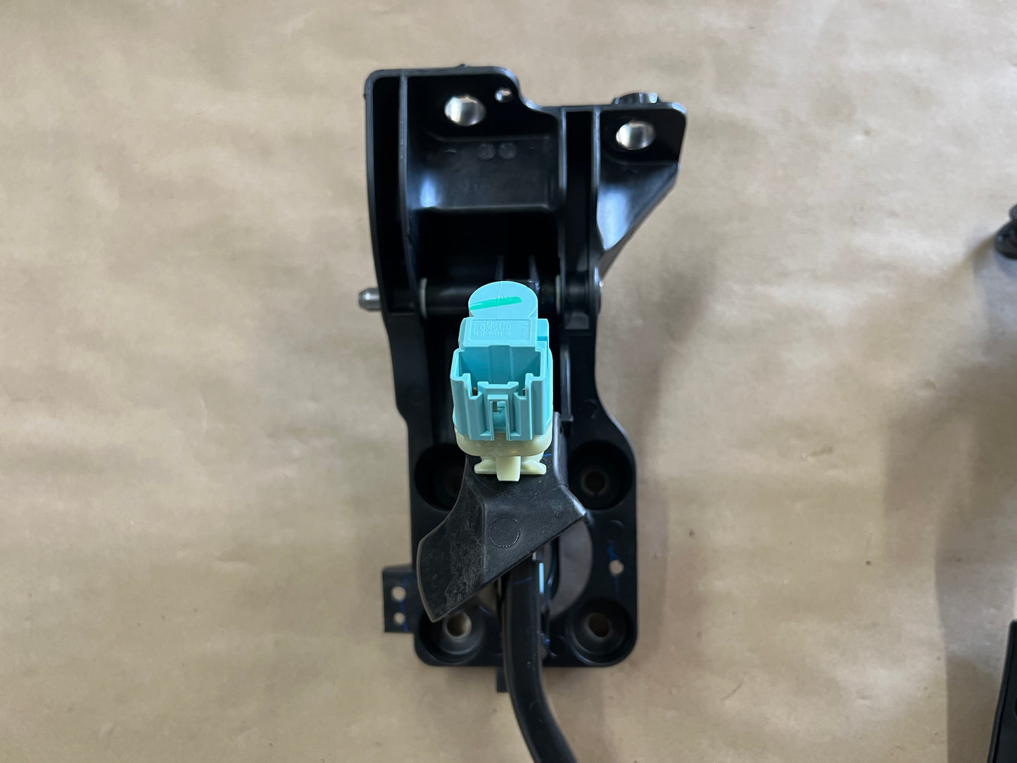 2018-2022 Ford Mustang GT Automatic Brake Pedal Assembly Accelerator Pedals