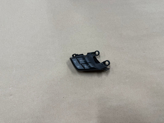 2015-2017 Ford Mustang GT LH Wheel Steering Button Cruise Control Steering